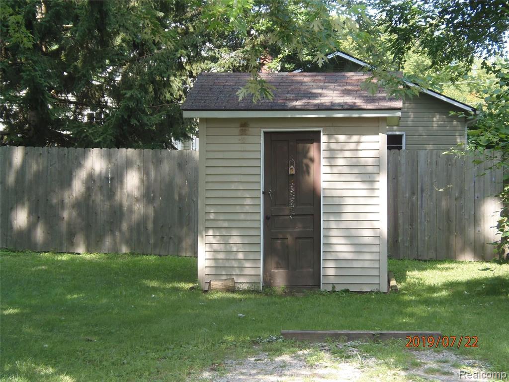 210 Fowler Street Howell, MI 48843 - Photo 9 of 9