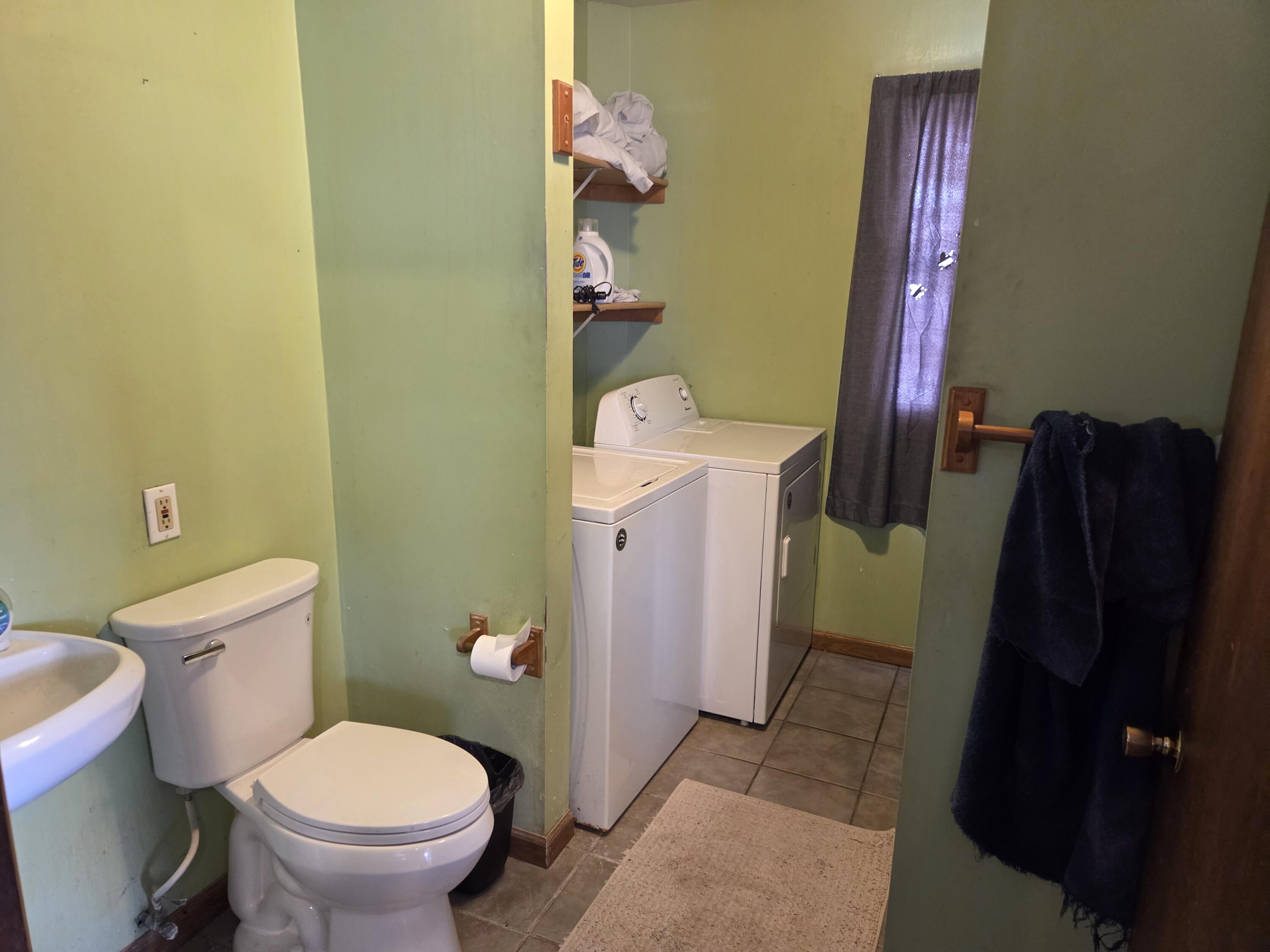 123 South Broad Street Elkhorn, WI 53121 - Photo 12 of 22 1000013425