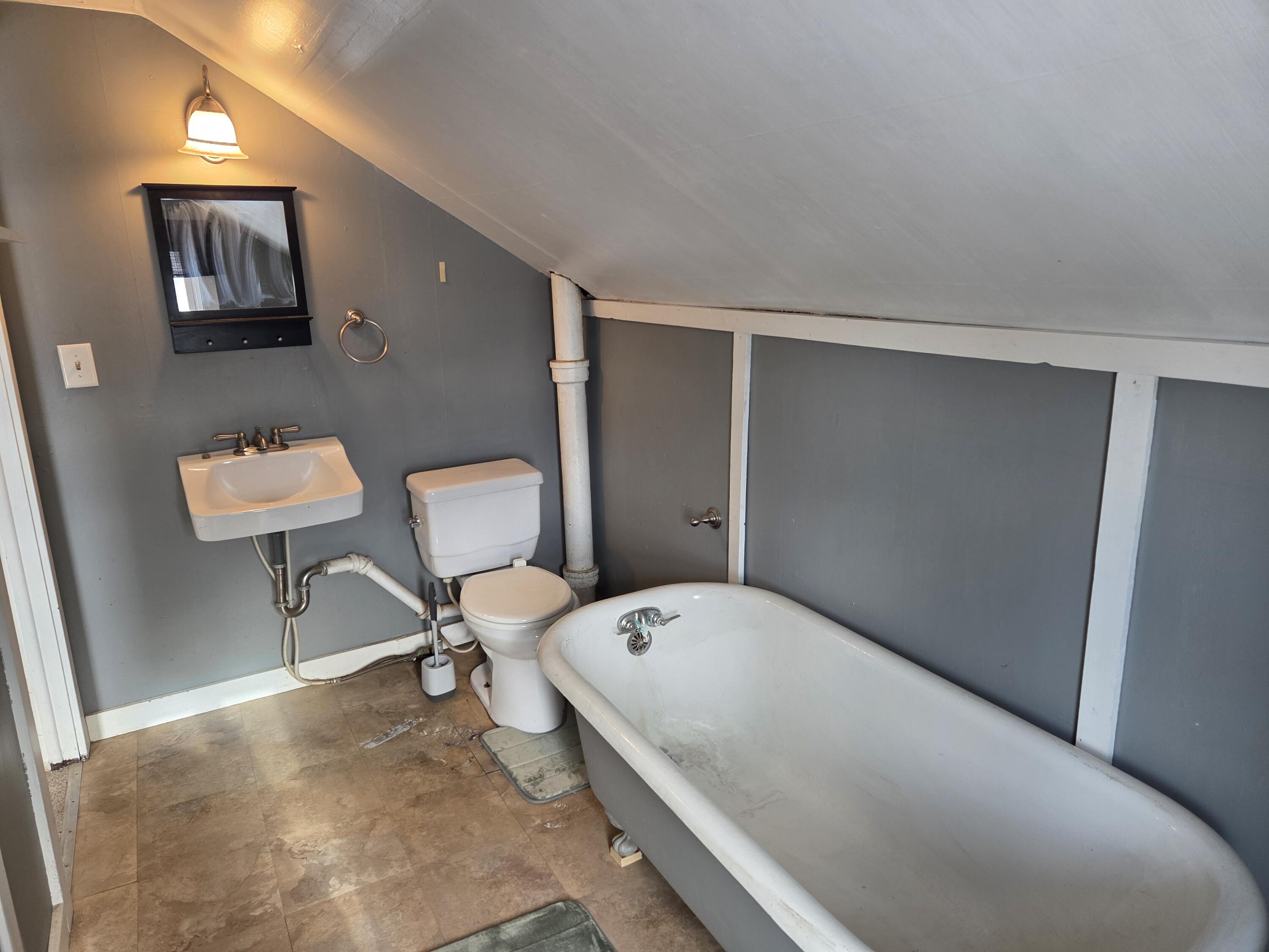 123 South Broad Street Elkhorn, WI 53121 - Photo 17 of 22 1000013420