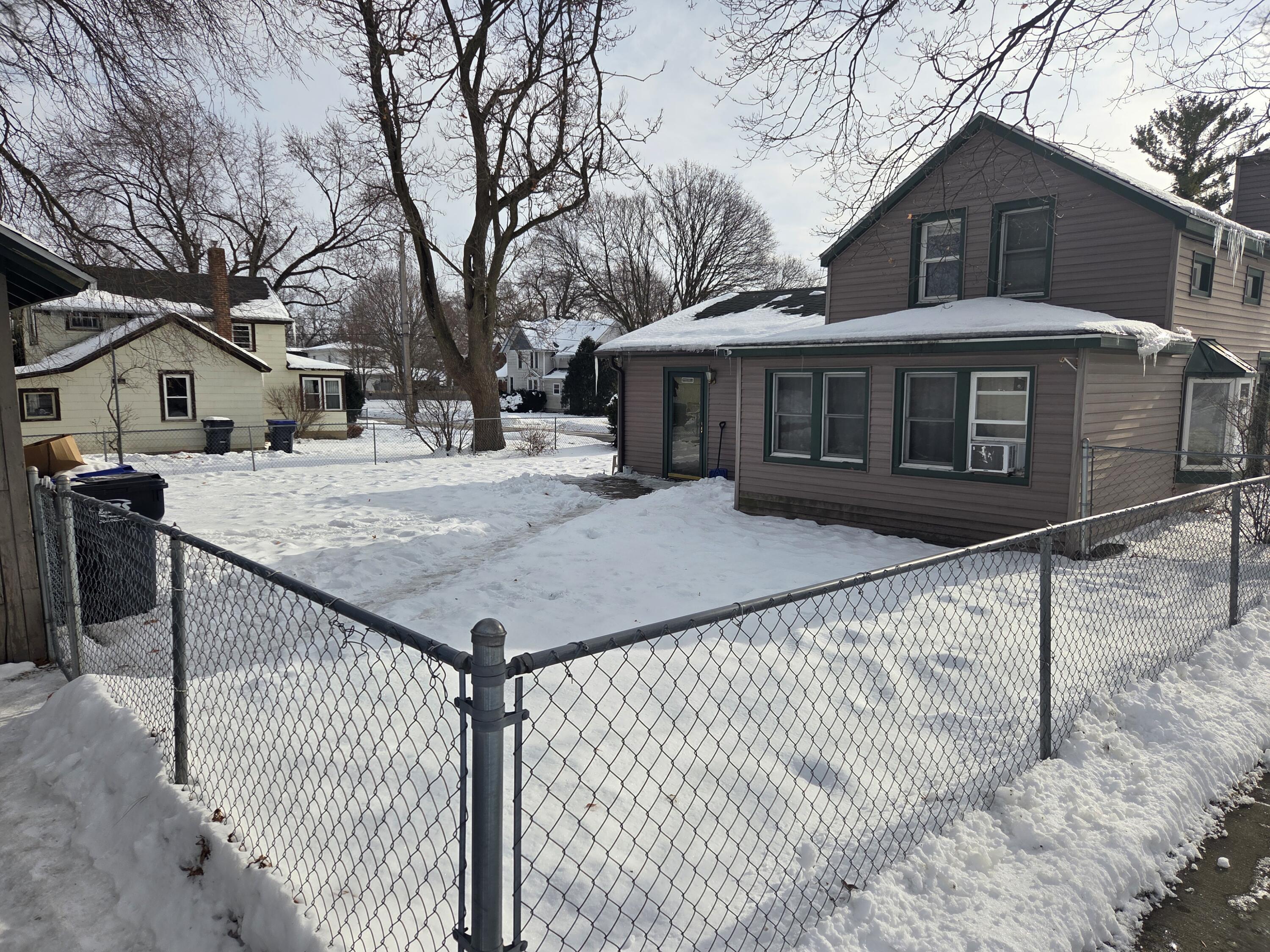 123 South Broad Street Elkhorn, WI 53121 - Photo 2 of 22 1000013443