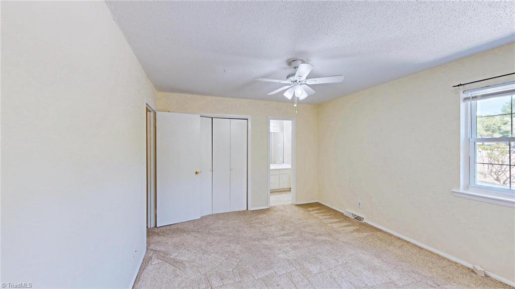 2214 Shadow Valley Road, Unit E High Point, NC 27265 - Photo 26 of 41