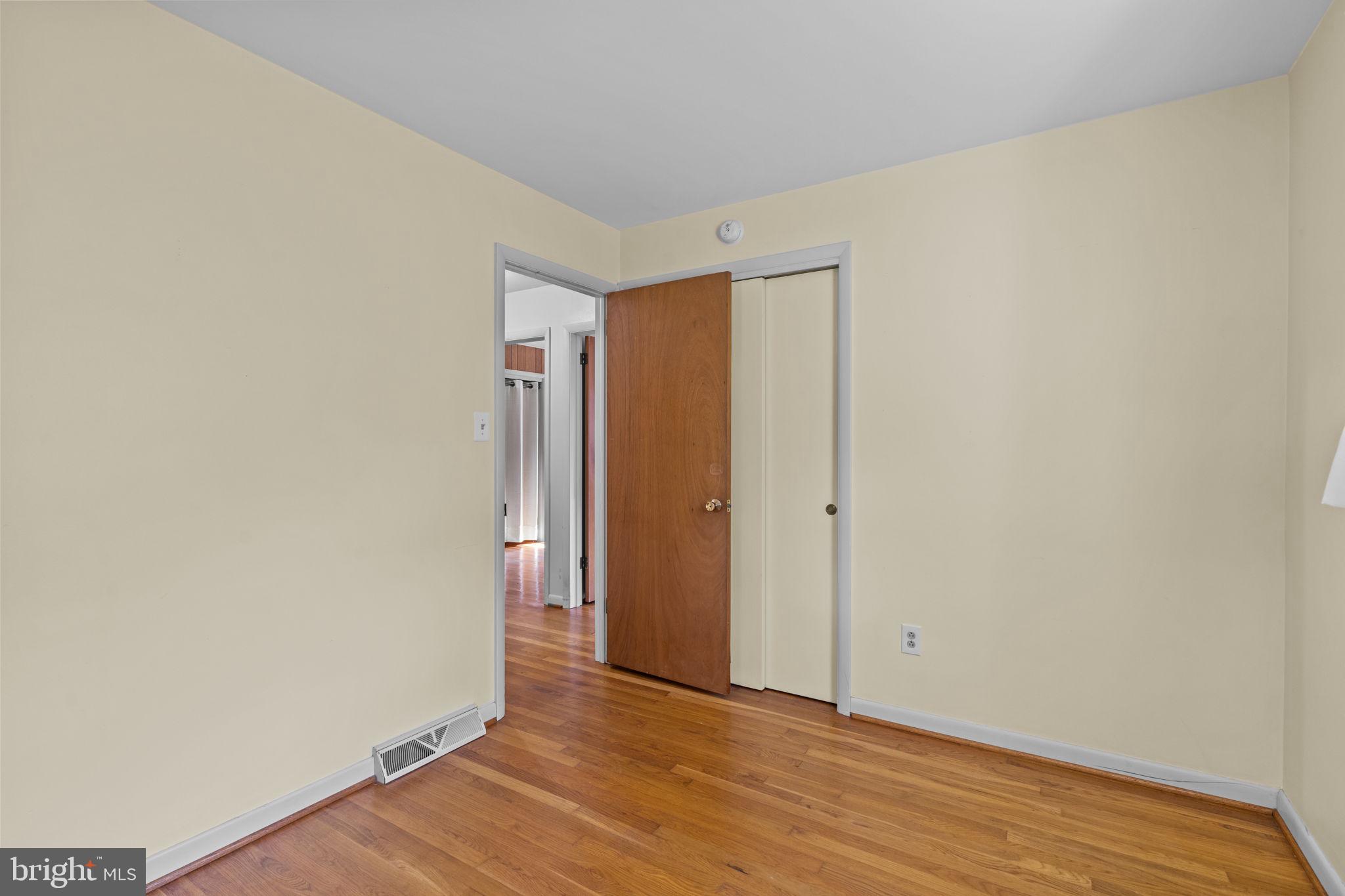 1419 Eden Road Lancaster, PA 17601 - Photo 15 of 32