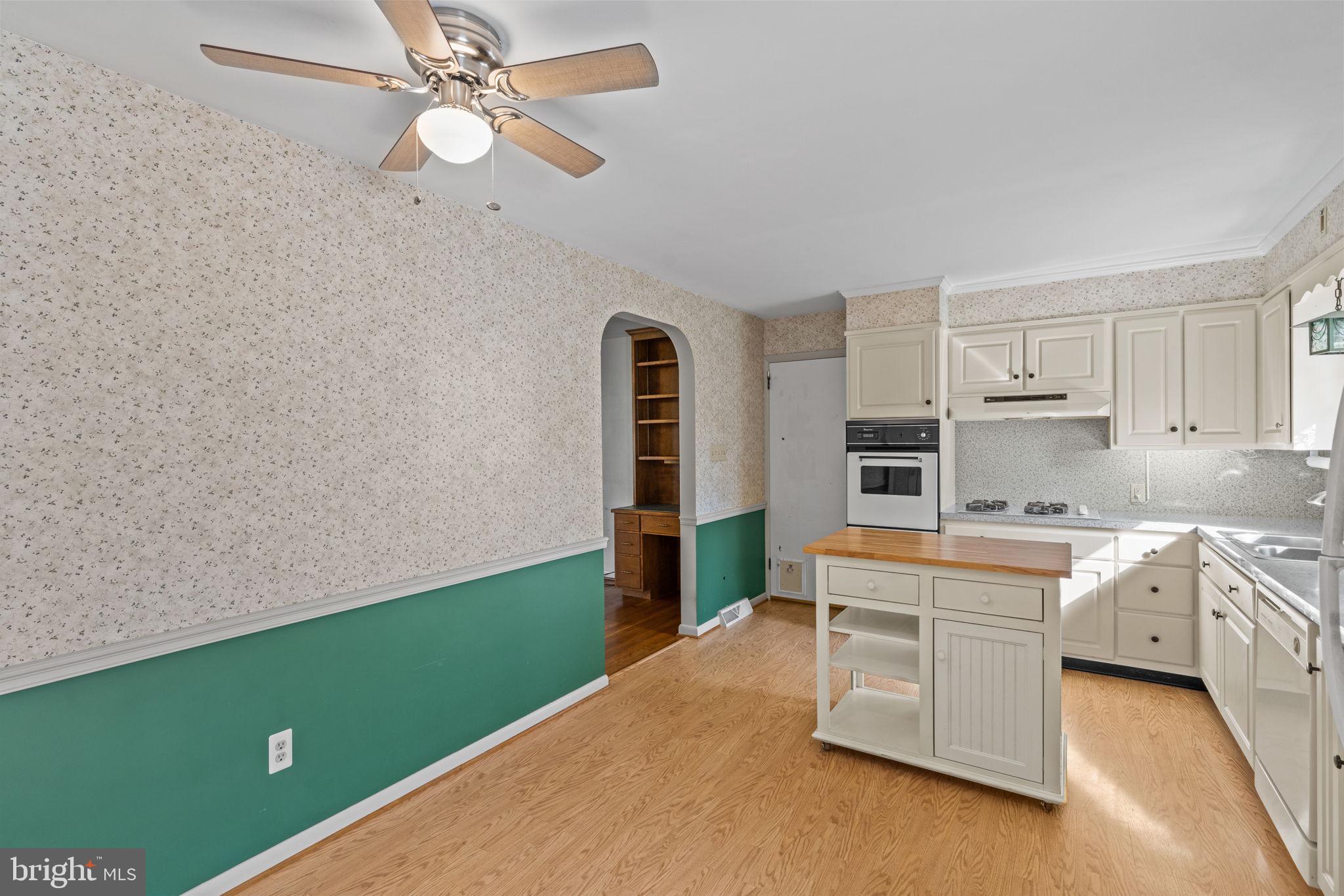 1419 Eden Road Lancaster, PA 17601 - Photo 18 of 32