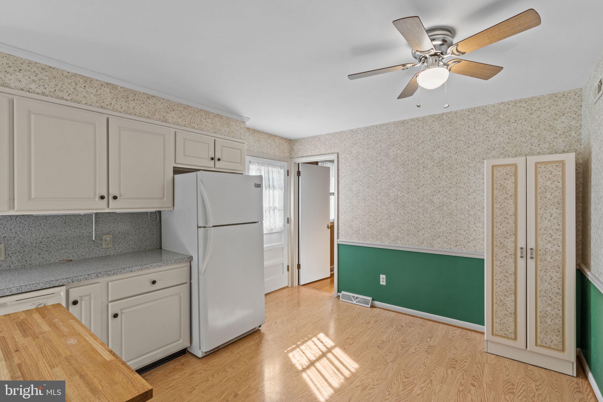 1419 Eden Road Lancaster, PA 17601 - Photo 19 of 32