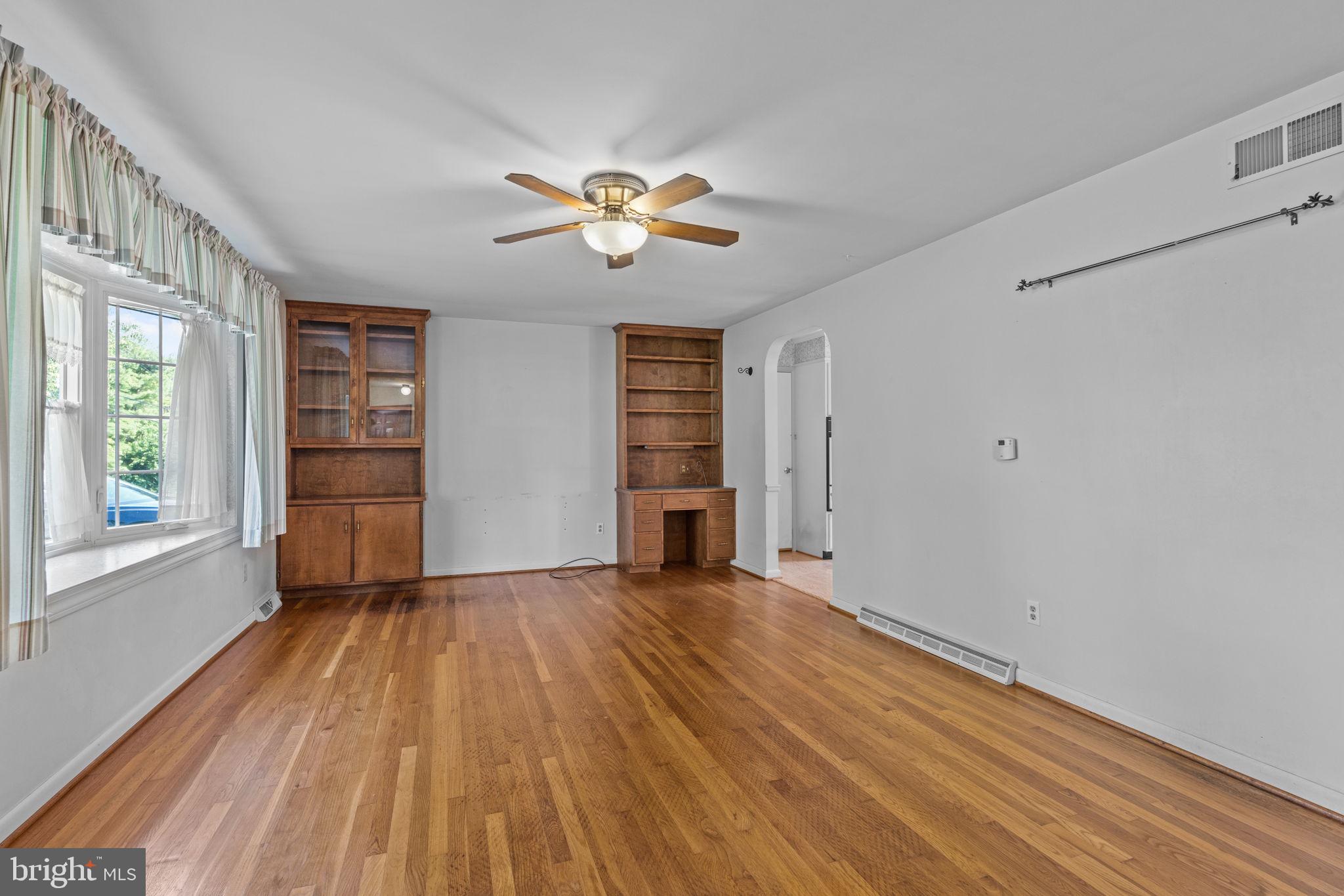 1419 Eden Road Lancaster, PA 17601 - Photo 6 of 32