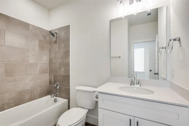 $399,900 | 2802 Addison Park Lane, Fort Worth, TX 76110