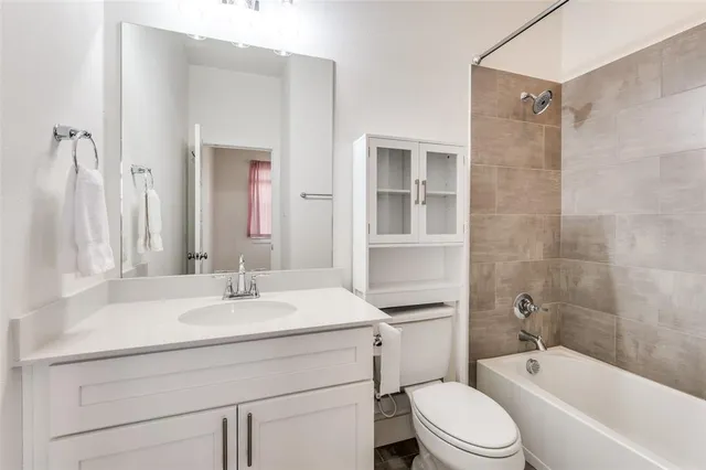 $399,900 | 2802 Addison Park Lane, Fort Worth, TX 76110