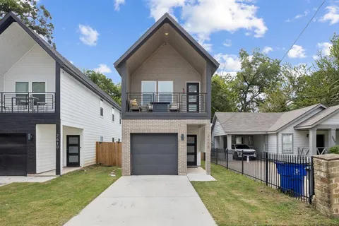 $325,000 | 2608 Birmingham Avenue, Dallas, TX 75215