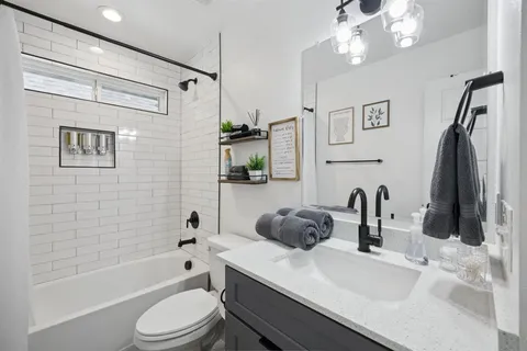 $325,000 | 2608 Birmingham Avenue, Dallas, TX 75215