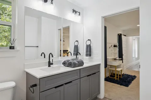 $325,000 | 2608 Birmingham Avenue, Dallas, TX 75215