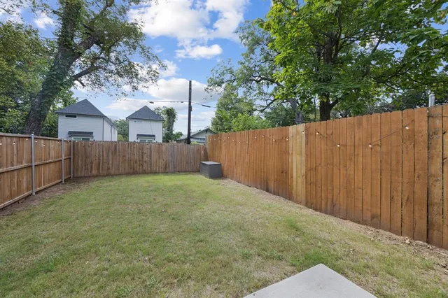 $335,000 | 2608 Birmingham Avenue, Dallas, TX 75215