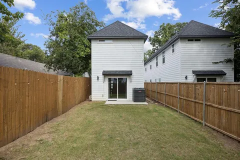 $325,000 | 2608 Birmingham Avenue, Dallas, TX 75215