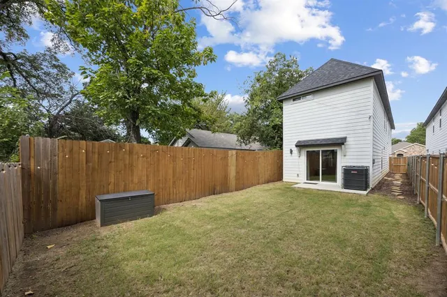 $335,000 | 2608 Birmingham Avenue, Dallas, TX 75215