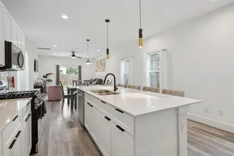 $325,000 | 2608 Birmingham Avenue, Dallas, TX 75215