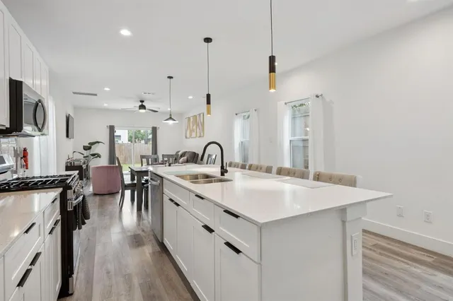 $335,000 | 2608 Birmingham Avenue, Dallas, TX 75215