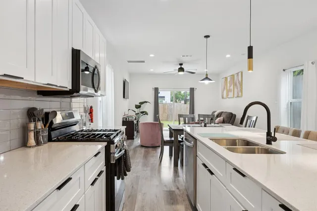 $335,000 | 2608 Birmingham Avenue, Dallas, TX 75215