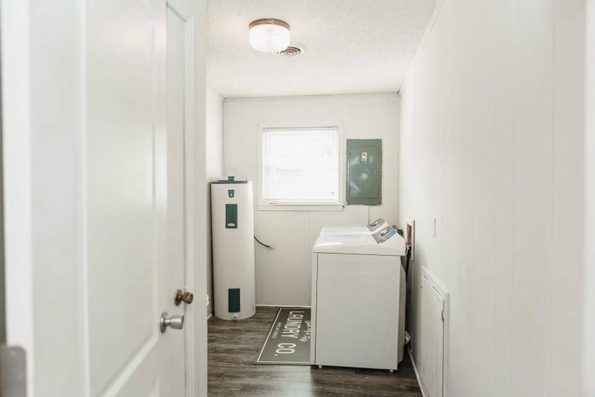 457 Maple Circle Hickory Flat, MS 38633 - Photo 13 of 24 a bathroom with a sink mirror and toilet
