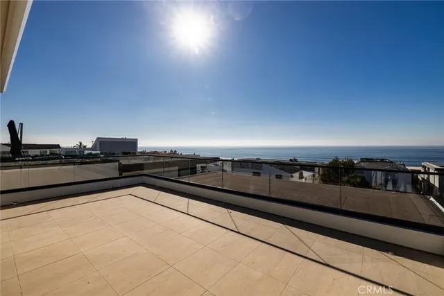 $7,500,000 | 213 Bayview Drive, Manhattan Beach, CA 90266