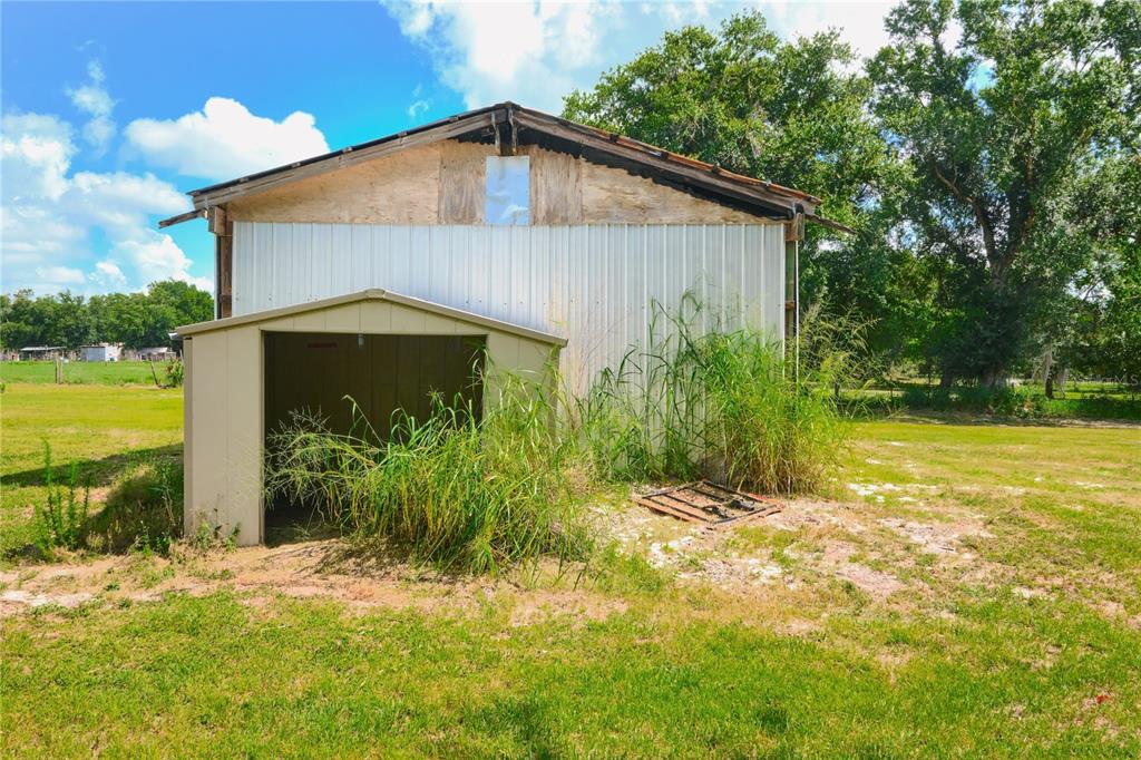 2701 Murphy Road Ona, FL 33865 - Photo 34 of 41 a house view with swimming pool in front of it
