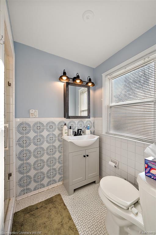 852 Harcourt Road Grosse Pointe, MI 48230 - Photo 29 of 48