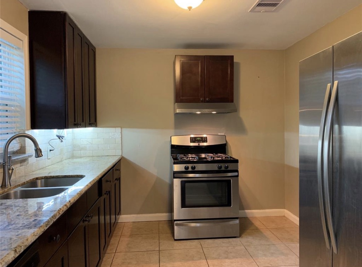206 Frawley Street Houston, TX 77009 - Photo 11 of 21