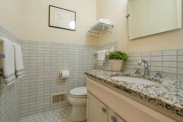 $3,000 | 14641 Crestview Lane, Minnetonka, MN 55345