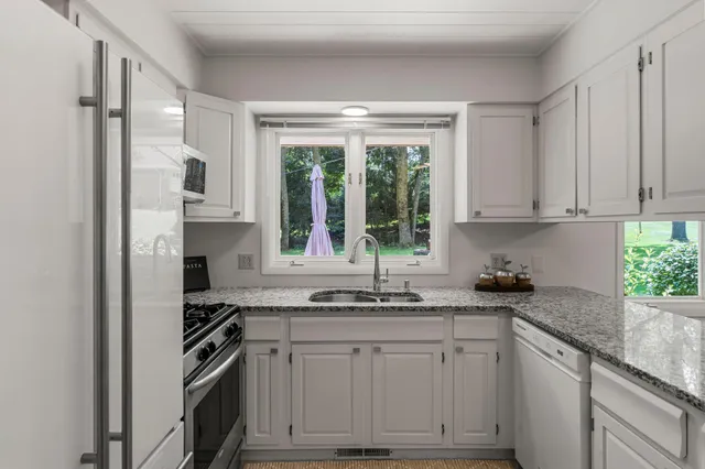 $3,000 | 14641 Crestview Lane, Minnetonka, MN 55345