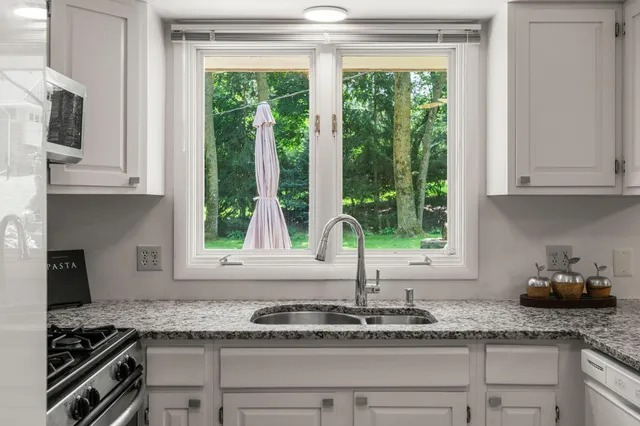 $3,000 | 14641 Crestview Lane, Minnetonka, MN 55345