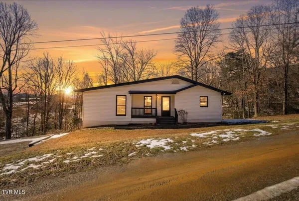 $319,000 | 144 Zeb Grindstaff Road, Elizabethton, TN 37643