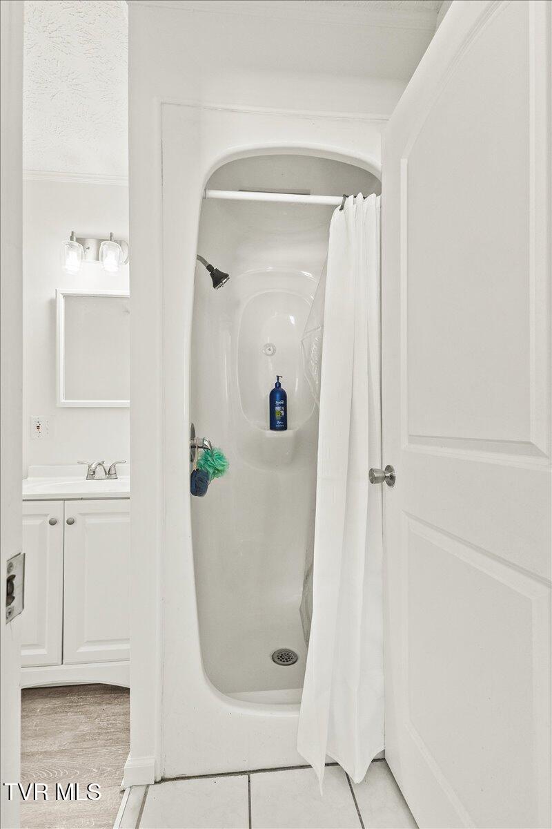 144 Zeb Grindstaff Road Elizabethton, TN 37643 - Photo 22 of 47 20-128A4021