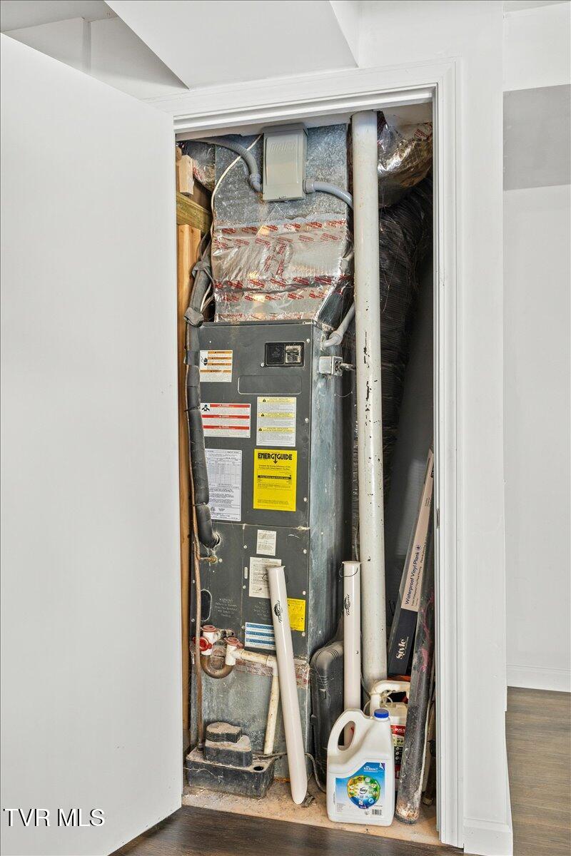 144 Zeb Grindstaff Road Elizabethton, TN 37643 - Photo 34 of 48 29-128A4004