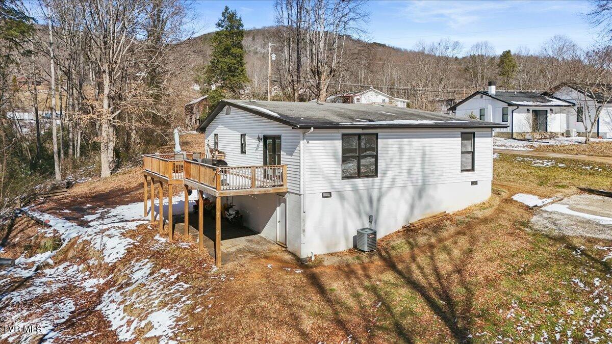 144 Zeb Grindstaff Road Elizabethton, TN 37643 - Photo 38 of 47 35-DJI_20260207131027_0200_D