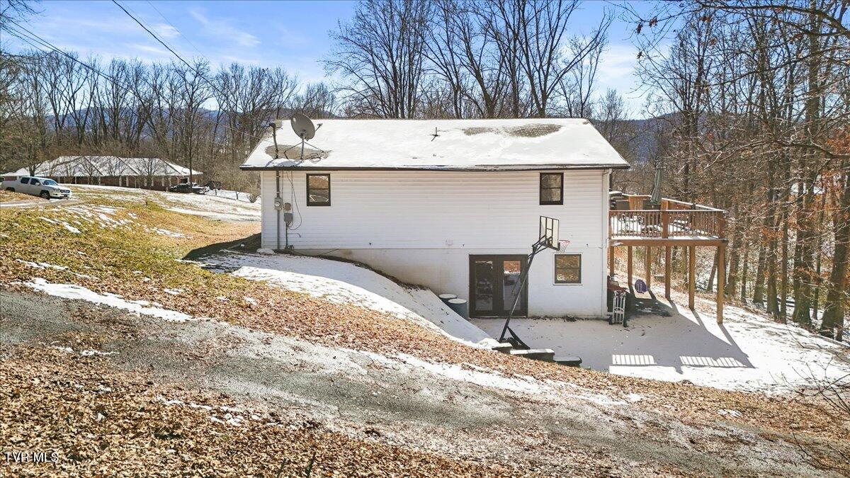 144 Zeb Grindstaff Road Elizabethton, TN 37643 - Photo 39 of 47 36-DJI_20260207131049_0203_D