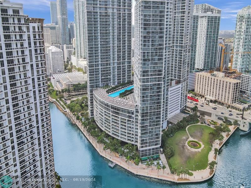 Icon Brickell Tower 1 465 Brickell Ave, Miami, FL 33131 - Photo 4 of 4
