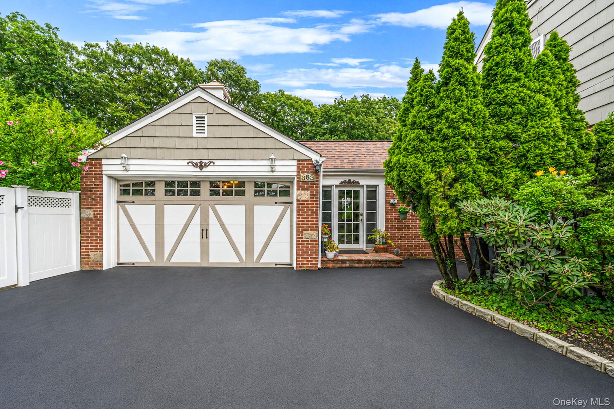 863 Richmond Road East Meadow, NY 11554 - Photo 4 of 44