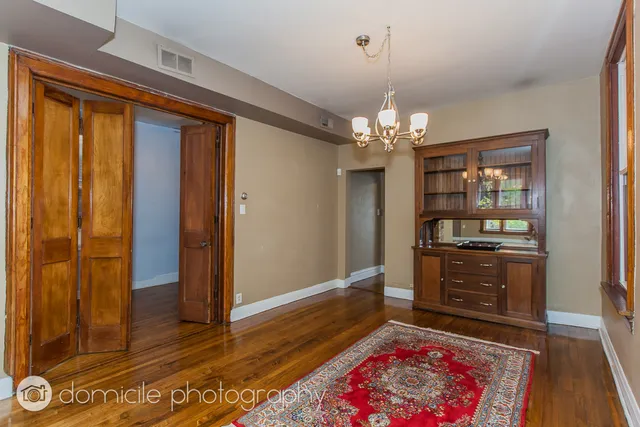 $3,195 | 828 West Buckingham Place, Unit 2, Chicago, IL 60657