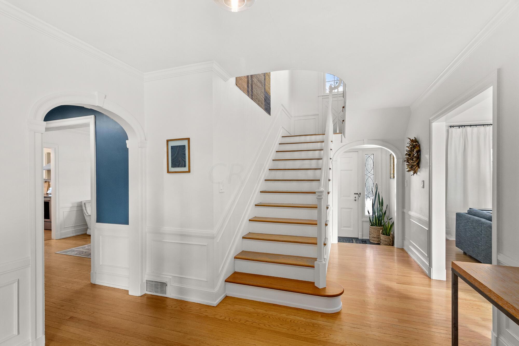 511 Edgewood Road Mansfield, OH 44907 - Photo 3 of 47 foyer