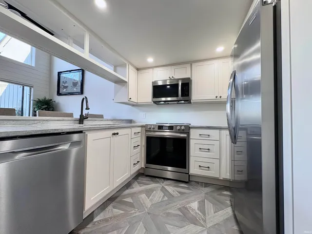 $197,000 | 9444 South Lake Ridge Drive, Bloomington, IN 47401