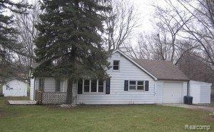 4661 Lansing Road Bancroft, MI 48414 - Photo 1 of 8 4661L