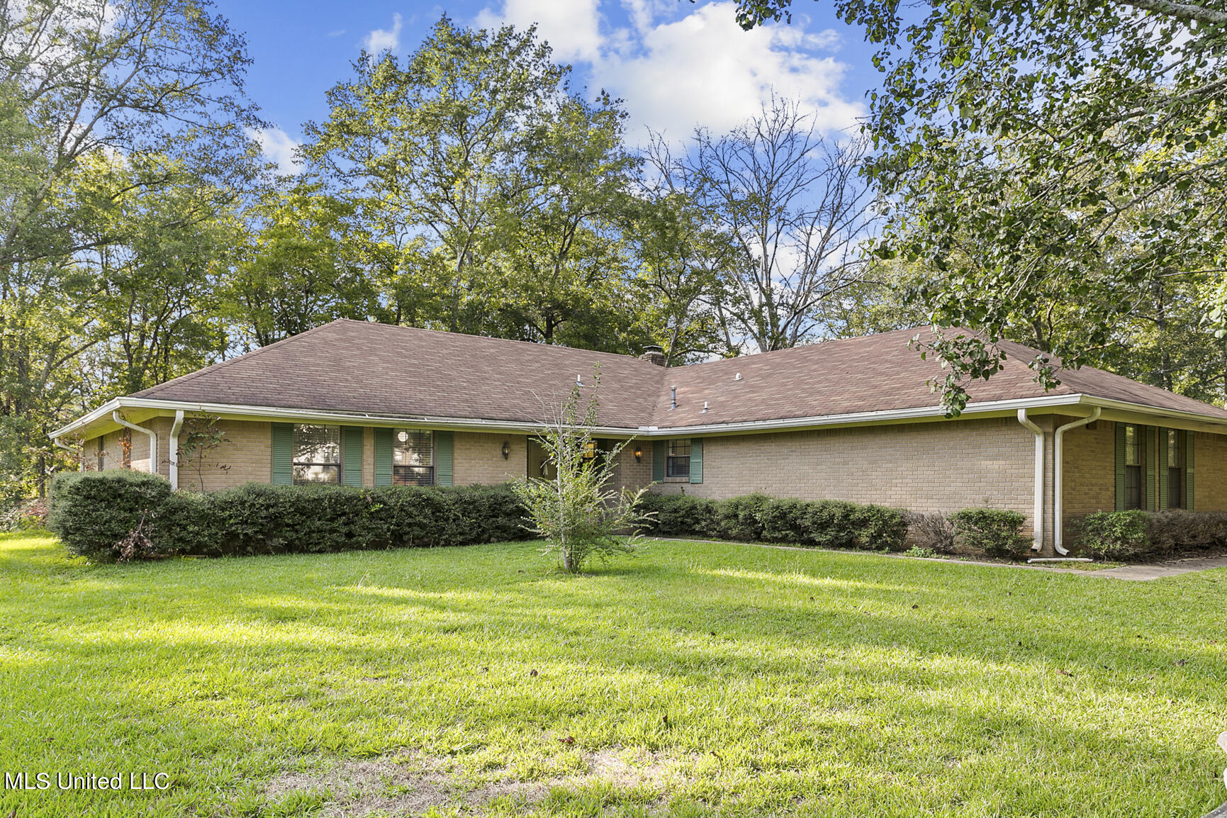 811 North Maple Drive D'Lo, MS 39044 - Photo 1 of 22 Front View
