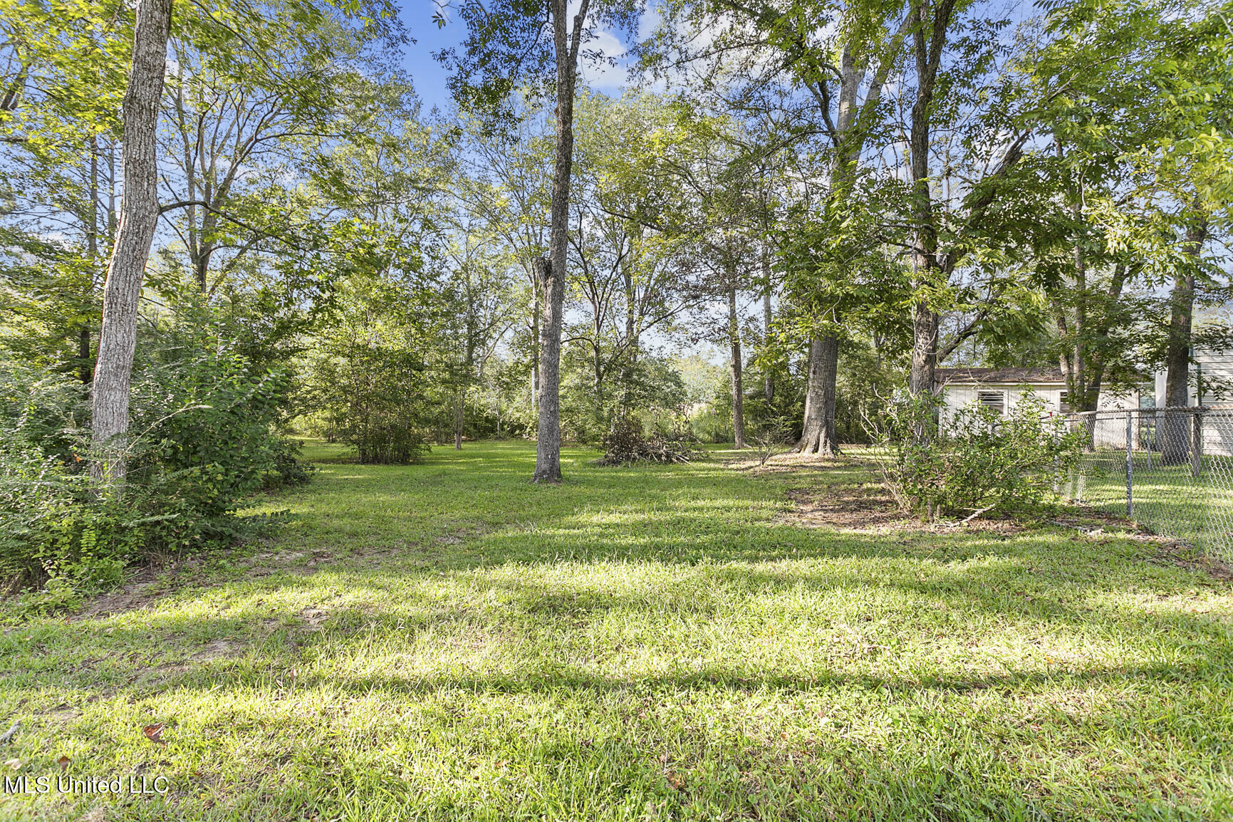 811 North Maple Drive D'Lo, MS 39044 - Photo 2 of 22 811 N Maple final-3