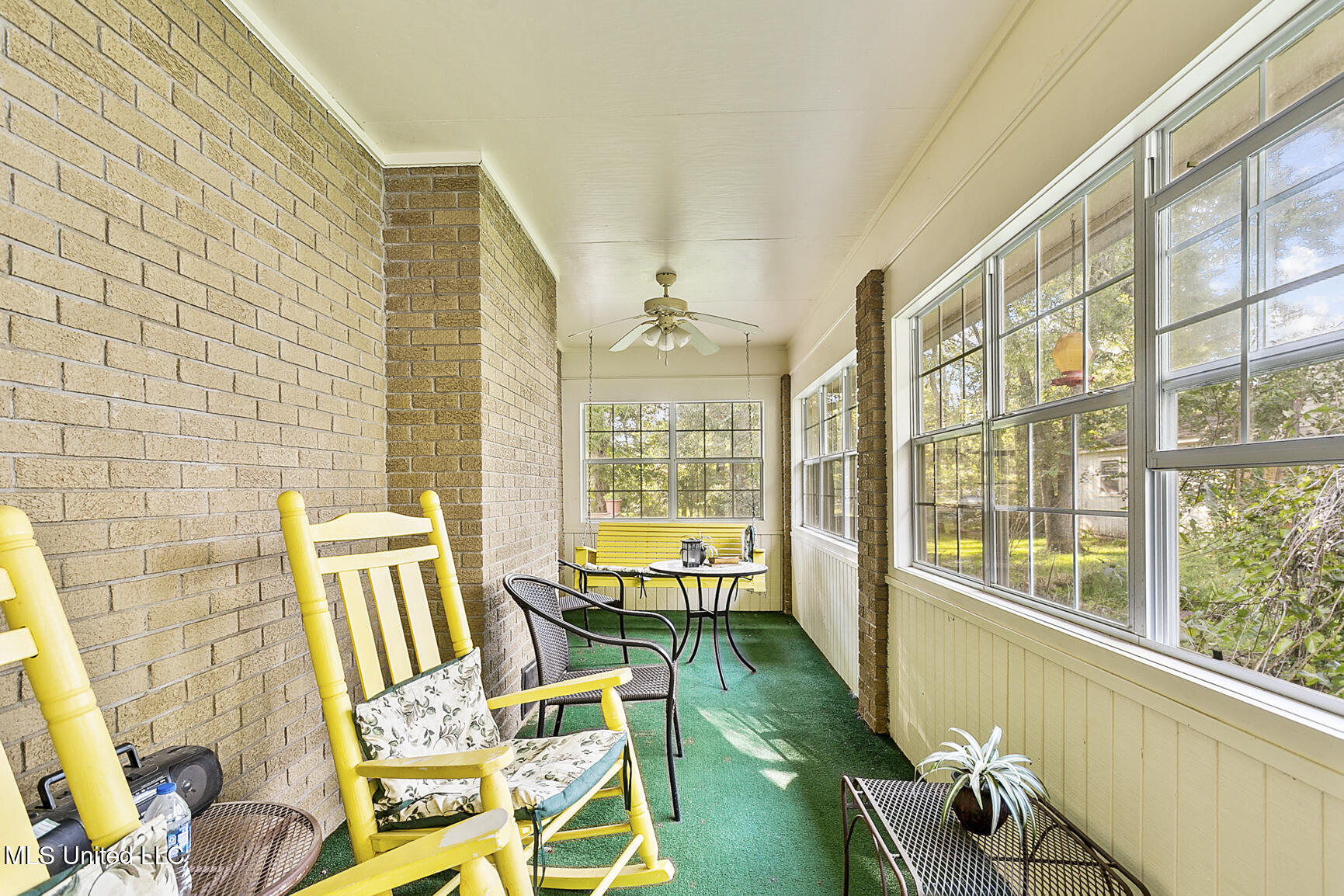 811 North Maple Drive D'Lo, MS 39044 - Photo 3 of 22 811 N Maple final-10