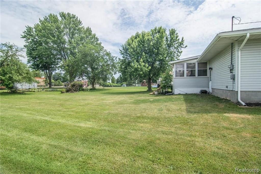 11434 Grafton Road Carleton, MI 48117 - Photo 39 of 50