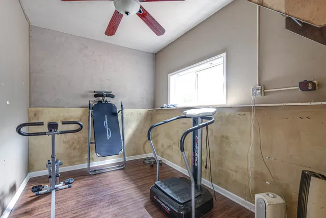 $3,200 | 630 Whitney Avenue, Winthrop Harbor, IL 60096