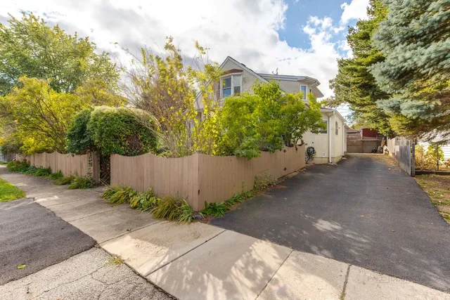 $3,200 | 630 Whitney Avenue, Winthrop Harbor, IL 60096