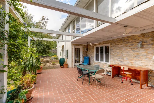 $3,200 | 630 Whitney Avenue, Winthrop Harbor, IL 60096