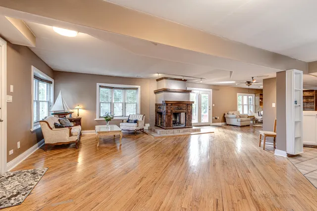 $3,200 | 630 Whitney Avenue, Winthrop Harbor, IL 60096