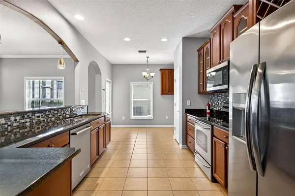 $2,950 | 12618 Weston Drive, Tampa, FL 33626