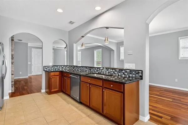 $2,950 | 12618 Weston Drive, Tampa, FL 33626