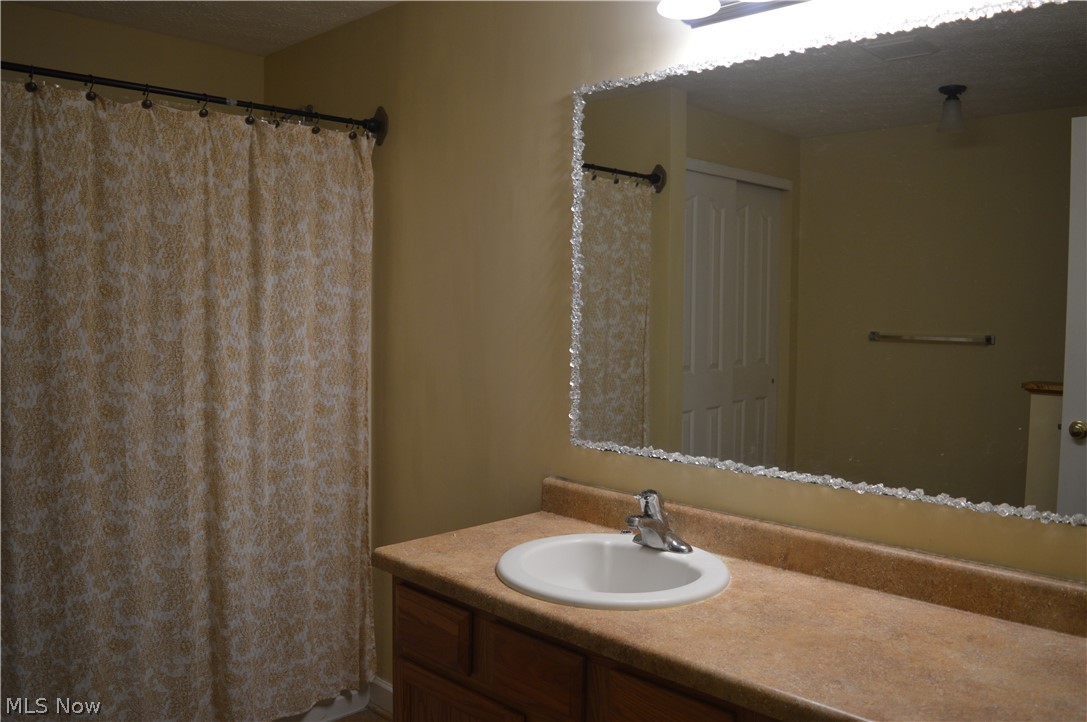 9205 Valley View Road Macedonia, OH 44056 - Photo 16 of 35 Master Ensuite